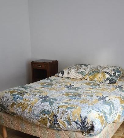 Apartamento Entrecasteaux T1 Saisonnier Exterior foto