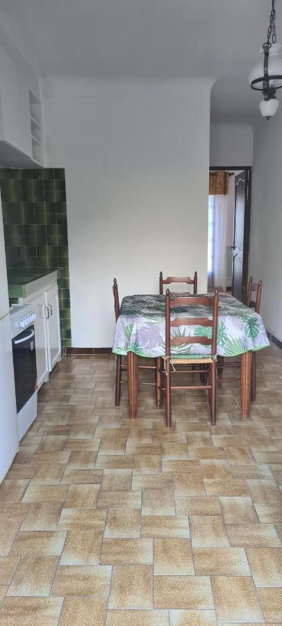 Apartamento Entrecasteaux T1 Saisonnier Exterior foto